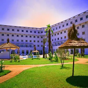 3* فندق رلاكس إربورت